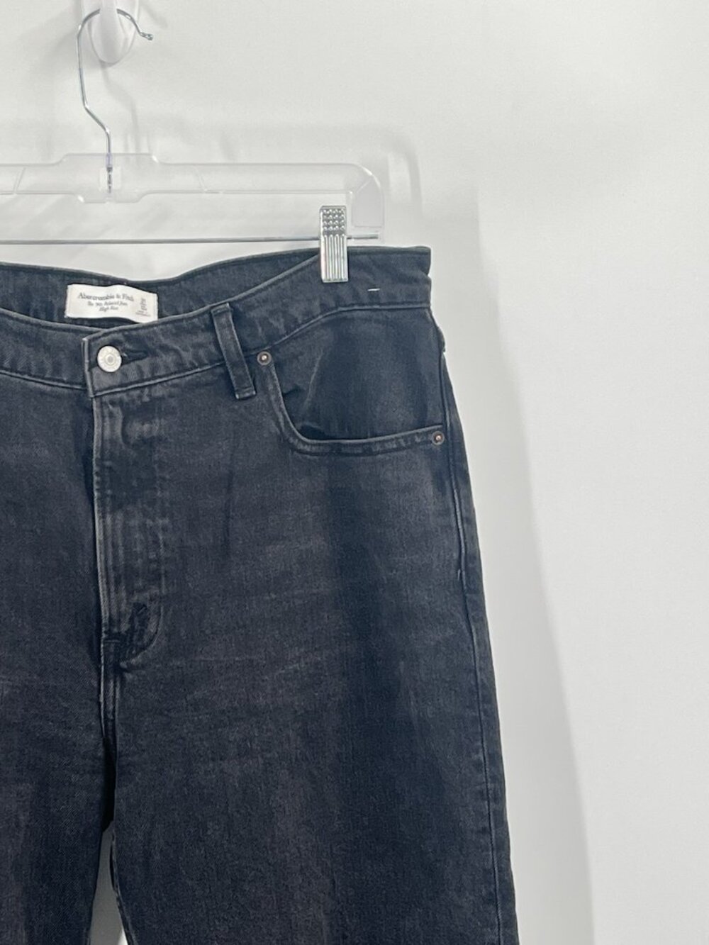 Abercrombie & Fitch 90s Relaxed Jeans High Rise Black Jeans Sz 12 - Picture 2 of 5